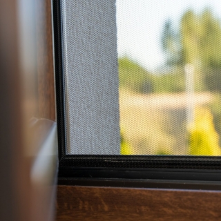 Moskitiera czarna - siatka na okno przeciw owadom - 1,5 x 1,8 m
